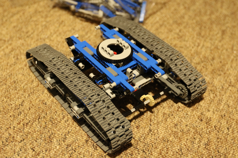 Illustration for article titled Lego Technic Crawler Crane: The Oppo Review